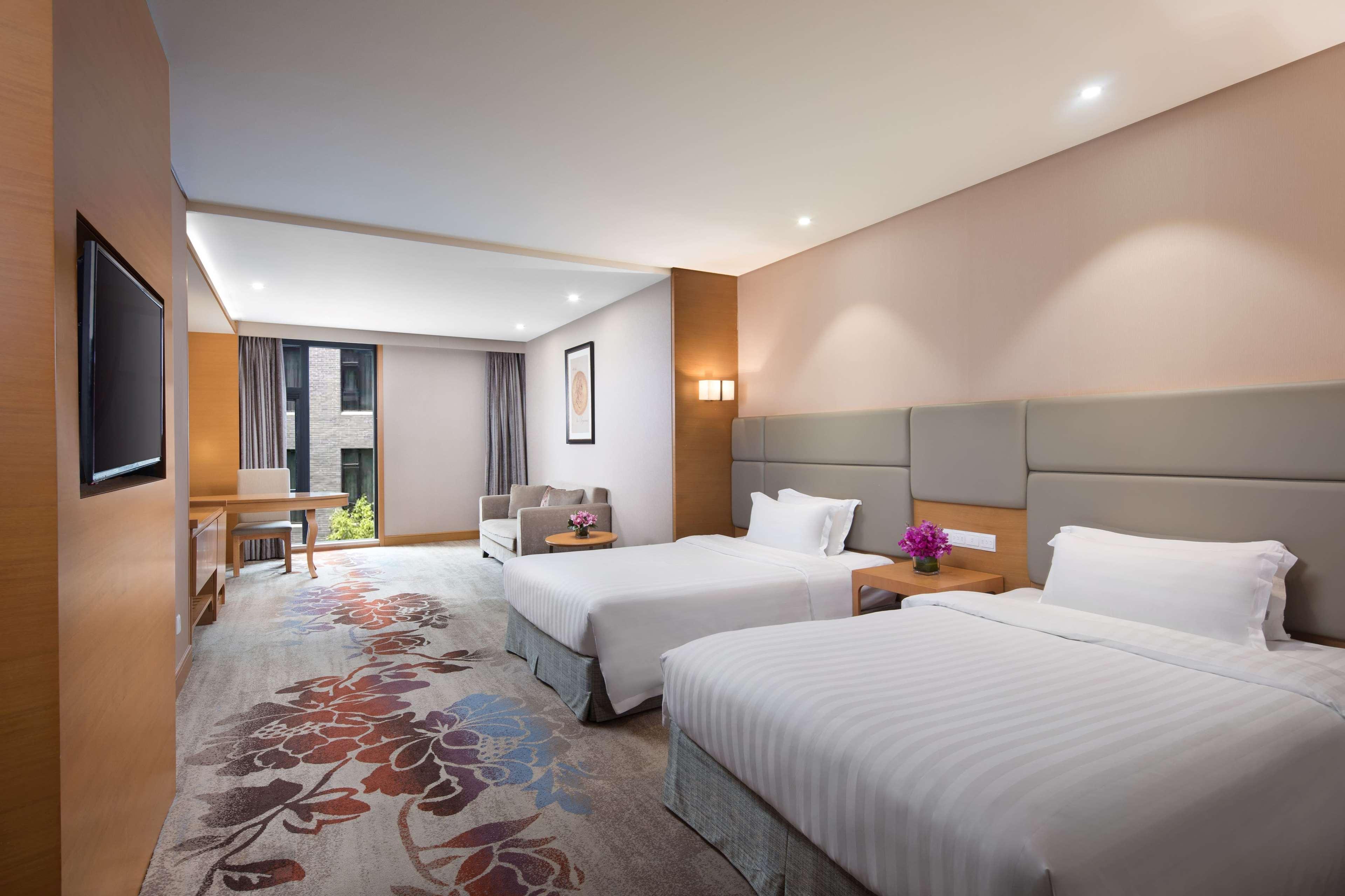 Hotel Ramada By Wyndham Beijing Airport 4*