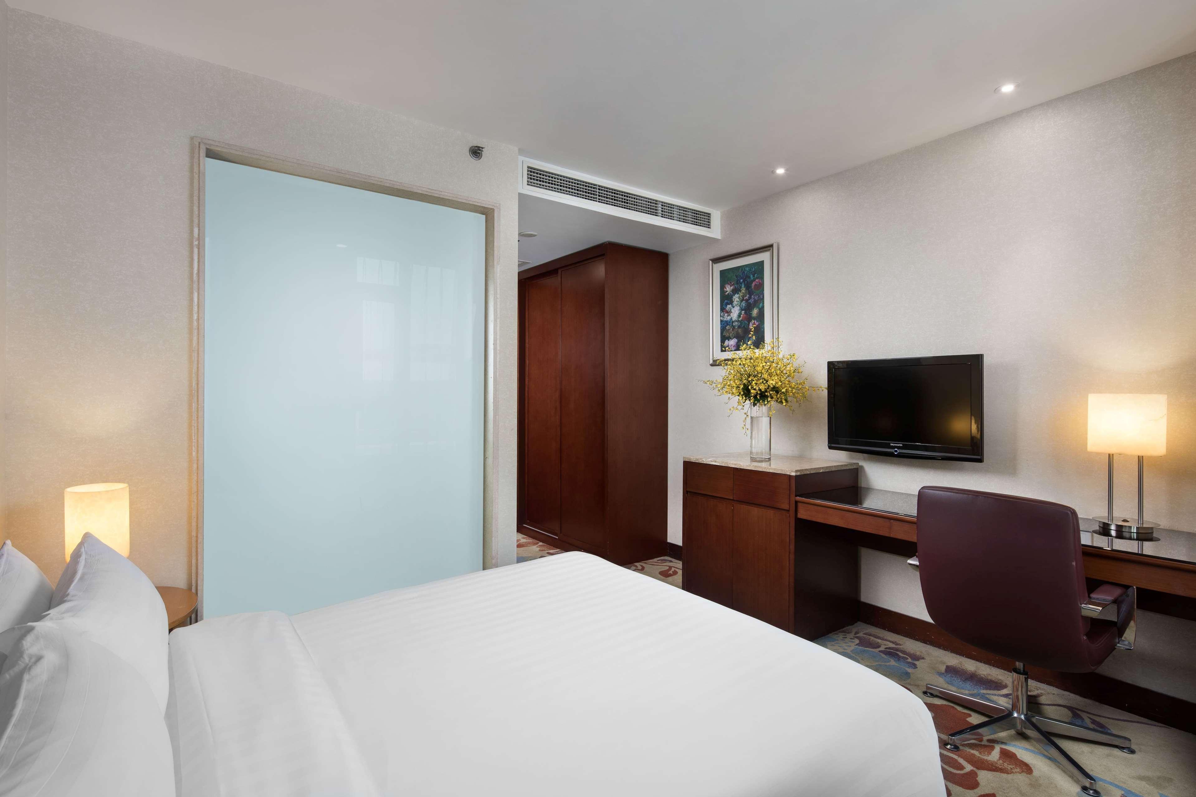 Hotel Ramada By Wyndham Beijing Airport 4*