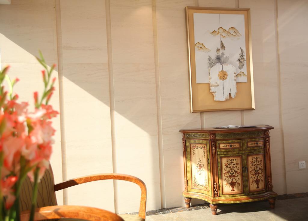 Hotel Ramada By Wyndham Beijing Airport 4*