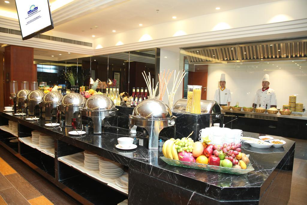 Hotel Ramada By Wyndham Beijing Airport 4*